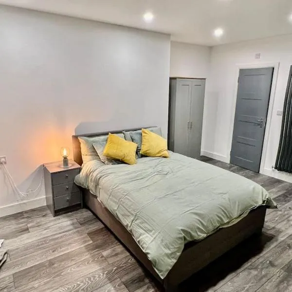 Cozy Studio in Wimbledon, hotel in Raynes Park