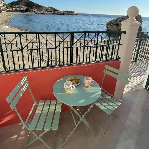 Luxury Catalan Bay Beach House - Sea + Rock Views, hôtel à Gibraltar