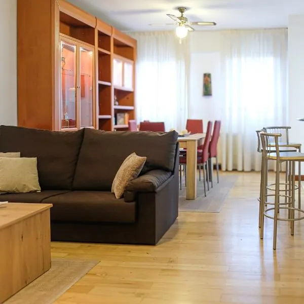 APARTAMETO BAZTANGOA I, ξενοδοχείο σε Elizondo