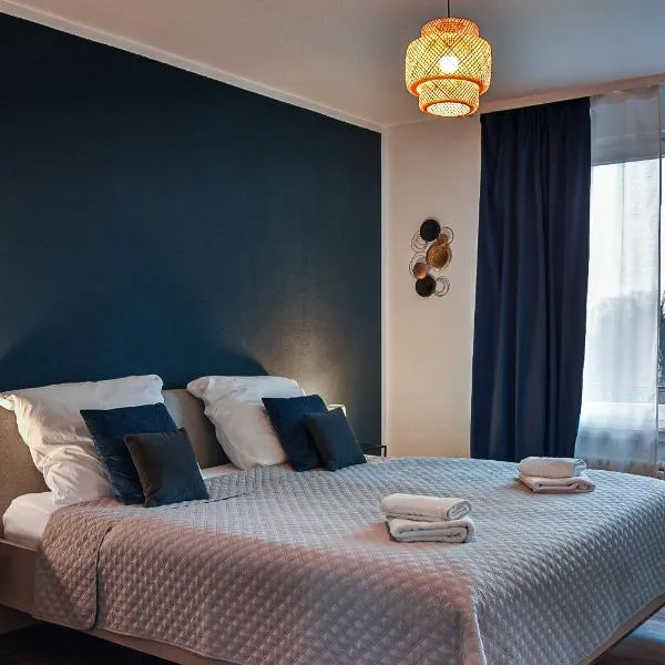 Deluxe! Hbf-Nähe mit Kingsize-Bett, 65 m2, Hotel in Duisburg