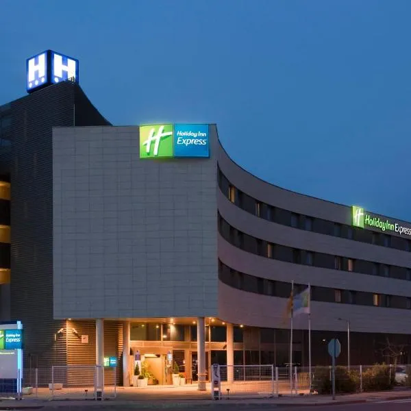 Holiday Inn Express Molins de Rei by IHG, hotel in Molins de Rei