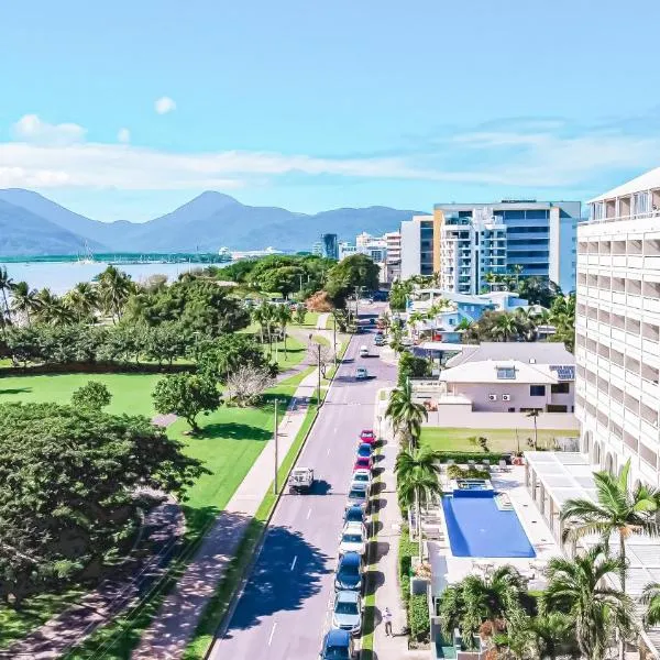 Cairns Harbourside Hotel, hotel in Cairns