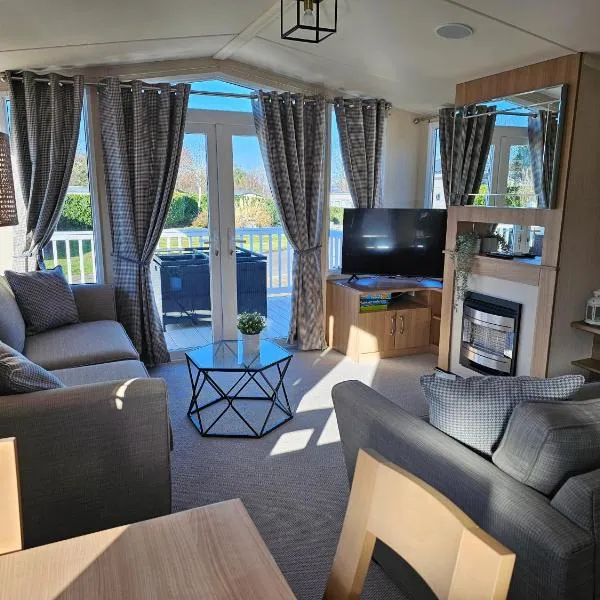 Beautiful caravan near Edinburgh nr 14, hotel v destinaci Port Seton