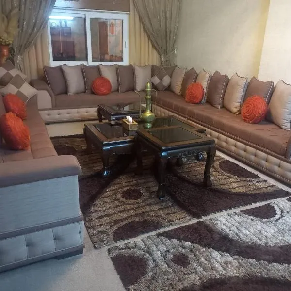 شقه مفروشه مع حديقه اربد بجانب فندق فلامنجو ومدارس دار العلوم, hotel in Irbid