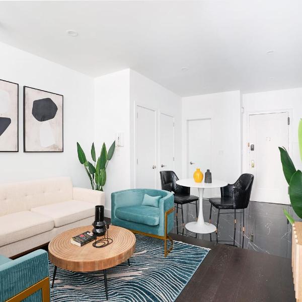 444-4F Newly renovated 1BR in Midtown West, New York