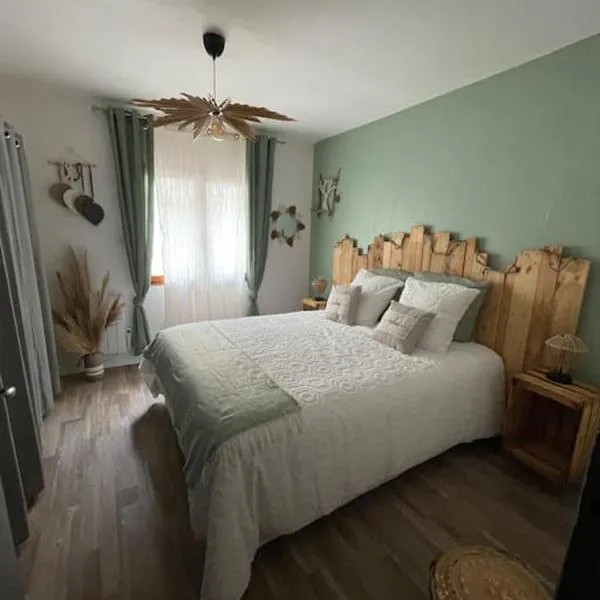 Maison « l’effet-mère »en rez de chaussée , hotel v destinaci Aigues-Mortes