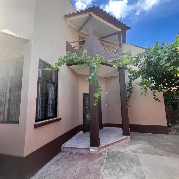 Casa Amigable y Confortable, hotel in Yacuiba