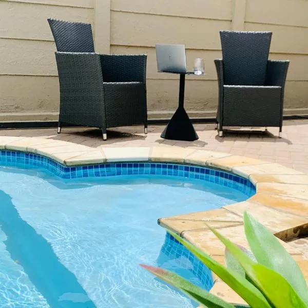 Essence Lifestyle Self-Catering Accommodation - 1523 Hochland Park, hotel in Windhoek