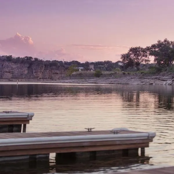 Thunderbird Lodge, hotell sihtkohas Burnet