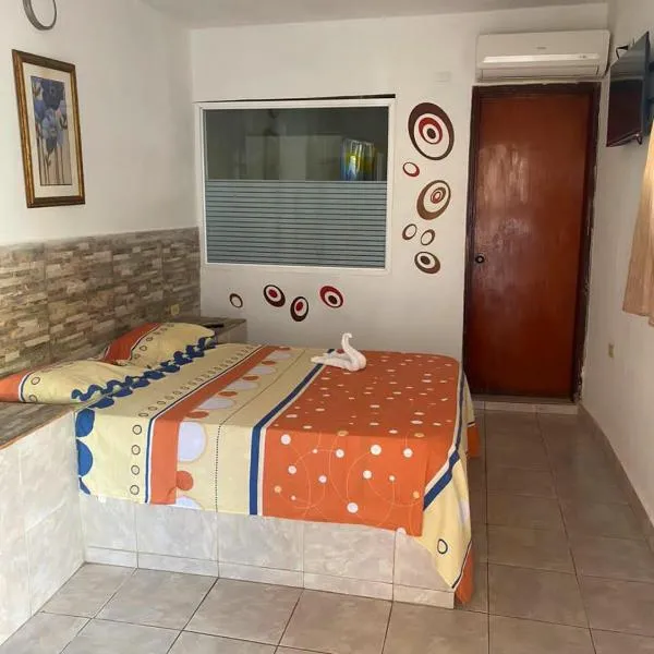 Hotel brisas del mar 2022, hôtel à Catia La Mar
