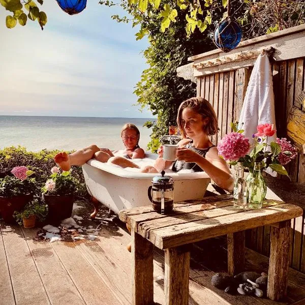 The Lighthouse Cabin, hotel in Borre