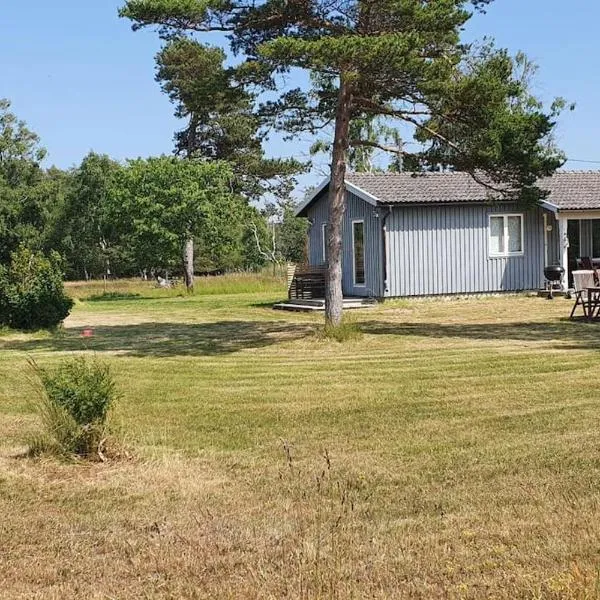 Gästhus på Fårös savann.，法羅的飯店