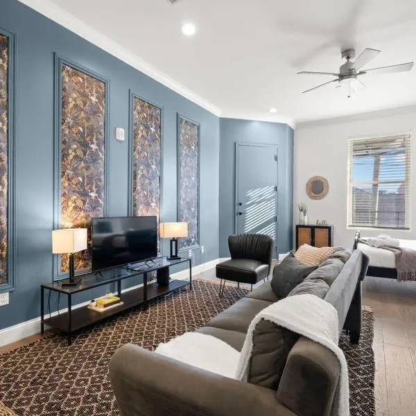 NEW! Mojito Manor - Stunning Studio On 7th Ave, hotel in Tampa