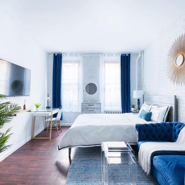 83-2FE UES Central Park Newly Furnished Studio, New York
