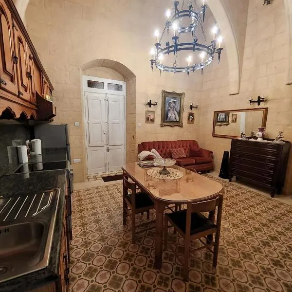 Cozy Corner House in Valletta - Authentic!, hôtel à La Valette
