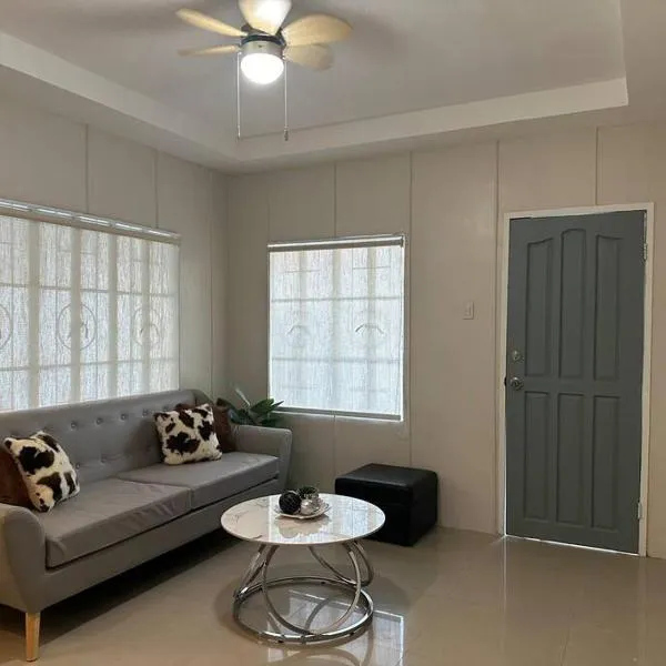 Japandi Home B - Fully Aircon, WIFI, Hot shower, 24hGuard, Center, near Malls, khách sạn ở General Santos