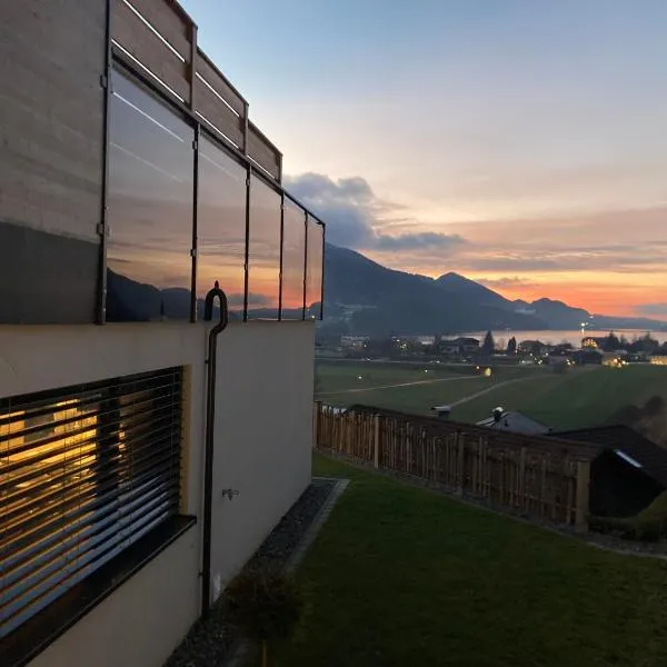 Pension Stöllinger mit Traumausblick, hotel in Fuschl am See