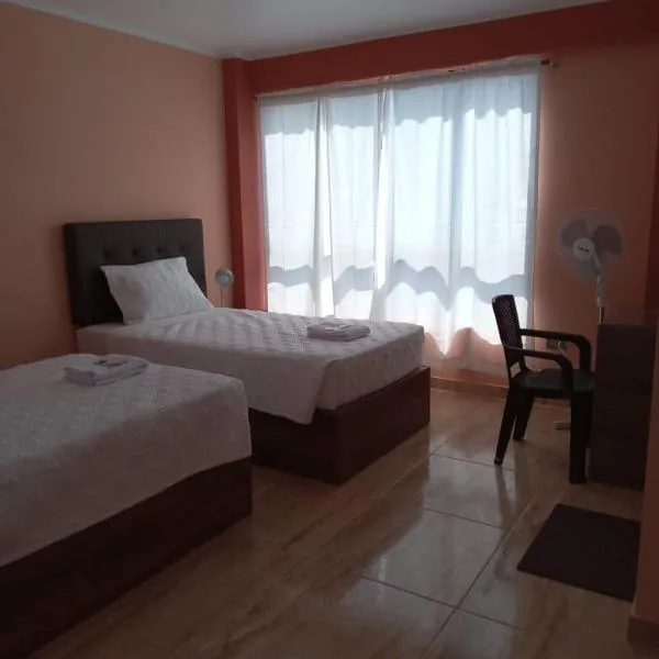CARDOS HOSTAL, hotel v destinaci Pisco