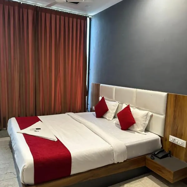 Hotel Dumas Near Airport, hotel Szúratban
