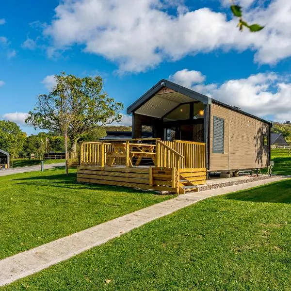 Hillside Cabin, hotel in Caersws
