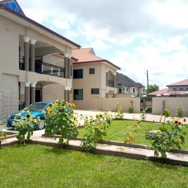 Luxury Spacious Apartment, hotel en Kumasi
