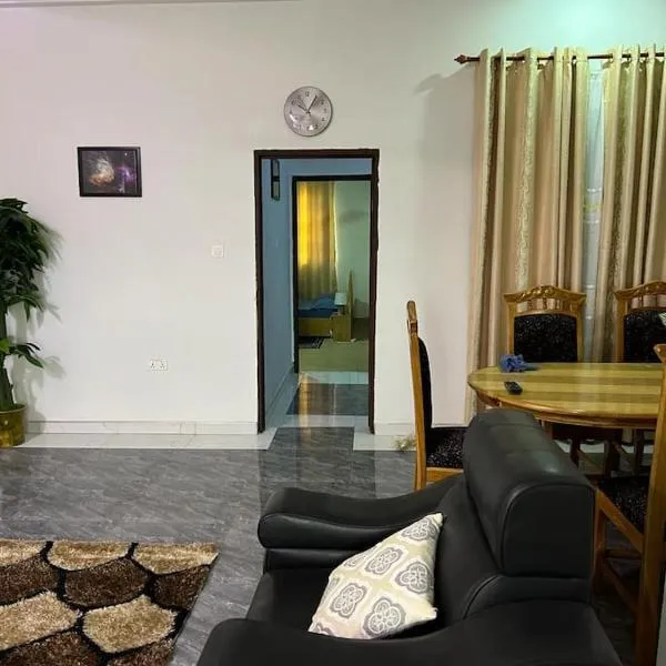 Stunning 2 Bedroom Affordable pl, hotel in Kumasi