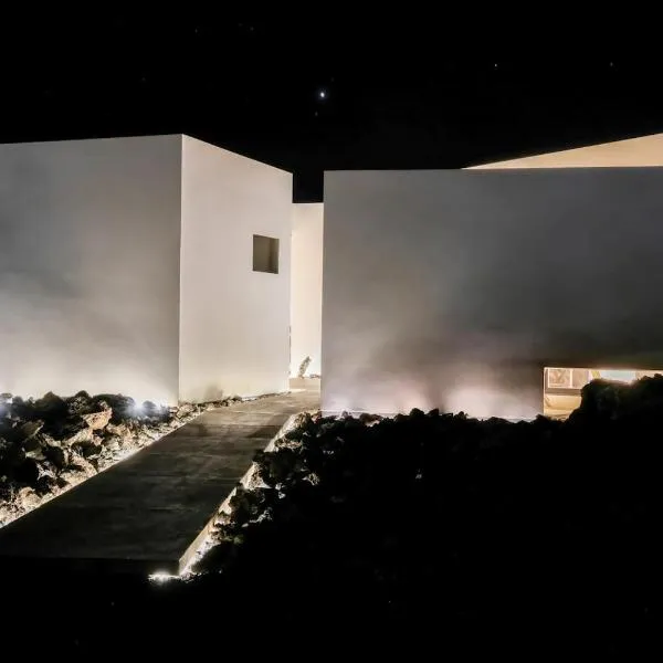 Luxury Villa Vulcano Lajares, Hotel in Lajares