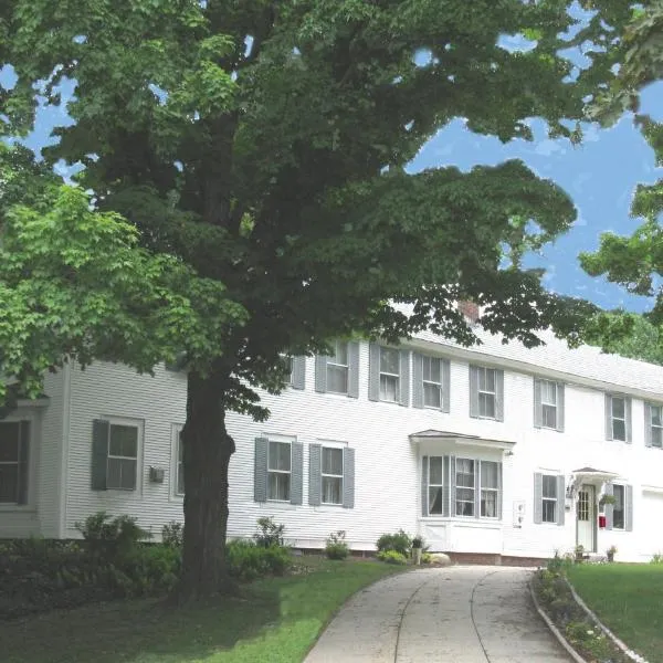The Bridges Inn at Whitcomb House B&B, hotel in Swanzey