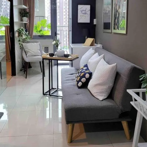 Condo in BGC near Grand Hyatt, hotel i Manila