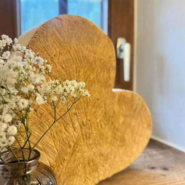 Hochwart Hof Bed & Breakfast, hotel v Saalbachu