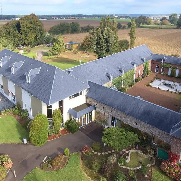 The Originals City, Hôtel La Cour Carrée, EU, Hotel in Eu