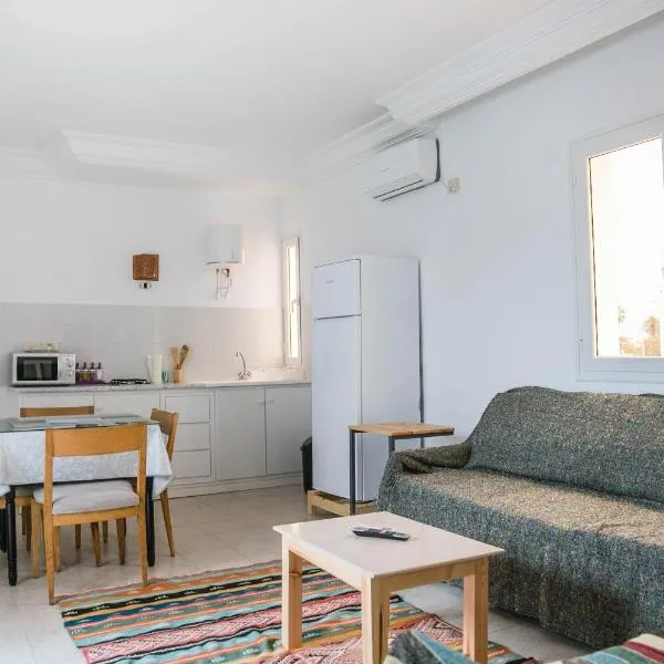 CoZi Coliving Djerba, hotel in Mezraya