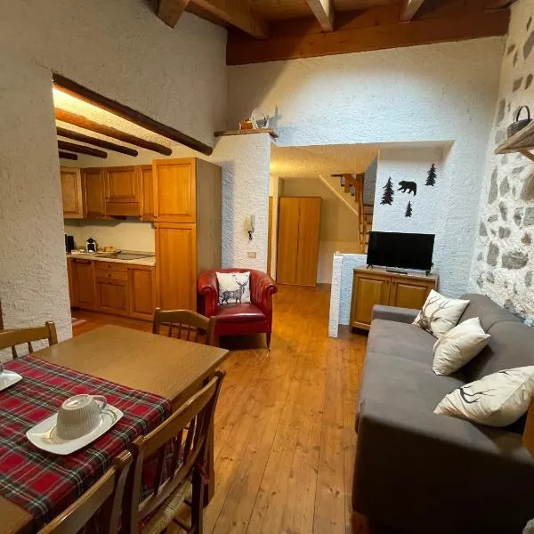 Cristian Castello - La Poltrona Rossa, hotel in Ponte di Legno