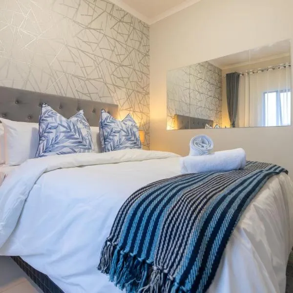 Chic Modern Midrand Escape, hotel em Midrand