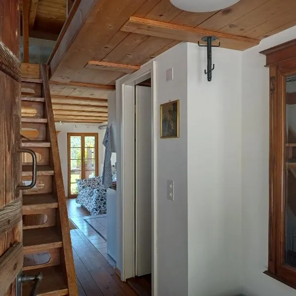 Seelodge mit Alpenblick, hotel v destinaci Grossaffoltern