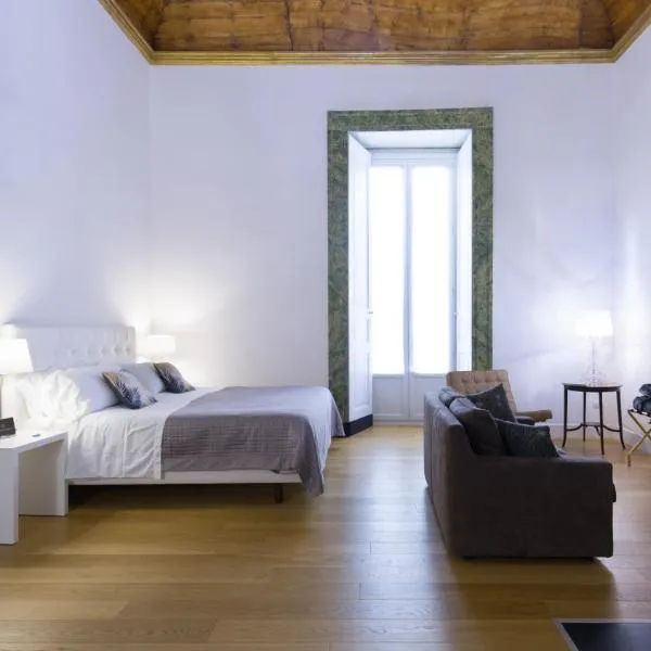 Santa Chiara Boutique Hotel, hotel in Naples