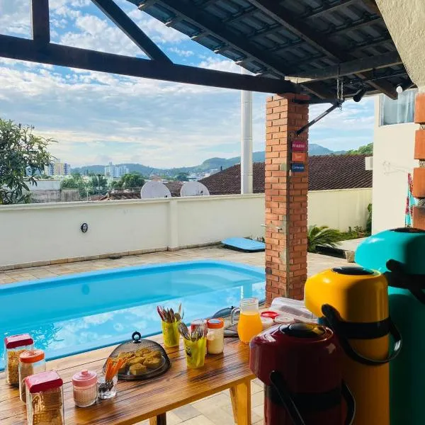 Mandallah Hostel, hotel in Joinville