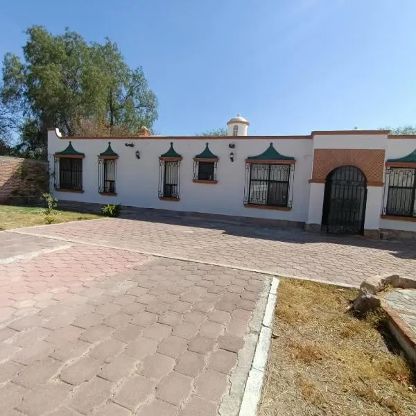 Casa Media Luna en Tequisquiapan, Qro., hotel in Tequisquiapan