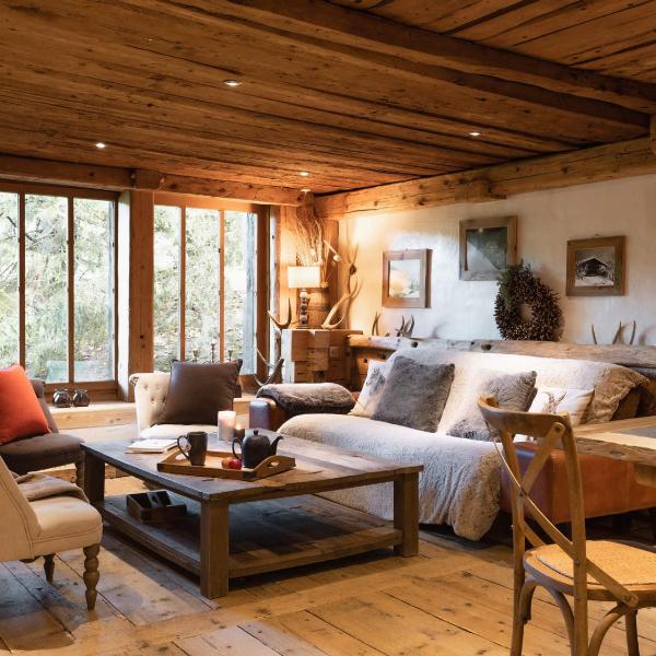 Chalet savoyard 3* rénové, 10 pers, proche pistes Etale, 4 ch, vue, garage, WIFI, animaux admis - FR-1-304-162