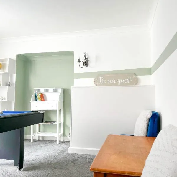 Large 8 Bedroom House in Edgbaston, hotel in Birmingham