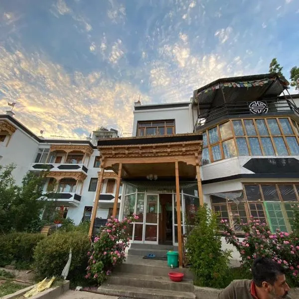 Dream Ladakh Guest House, hotel in Leh
