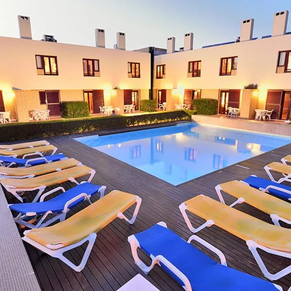 Hotel Apartamento Porto Covo, ξενοδοχείο σε Porto Covo
