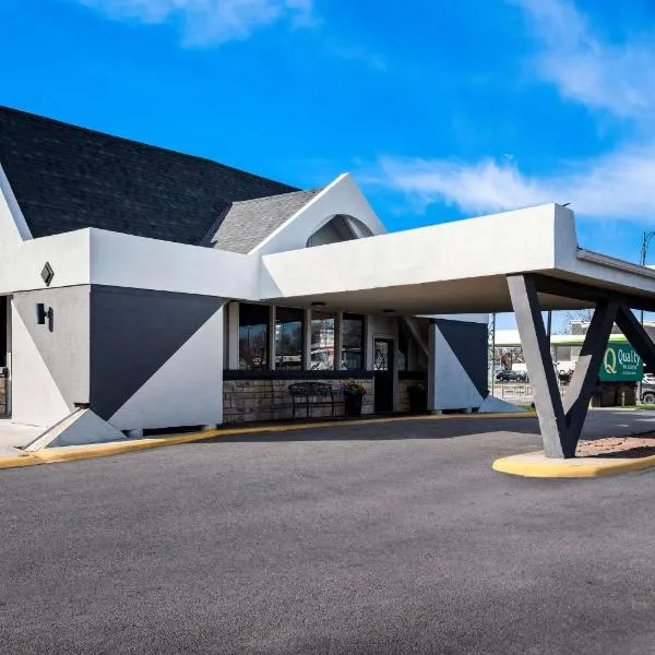 Quality Inn & Suites near I-480 and I-29, hotel in Council Bluffs
