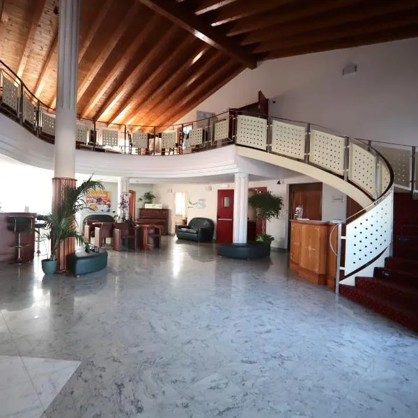 Hotel Riz B.B, hotel di San Genesio ed Uniti