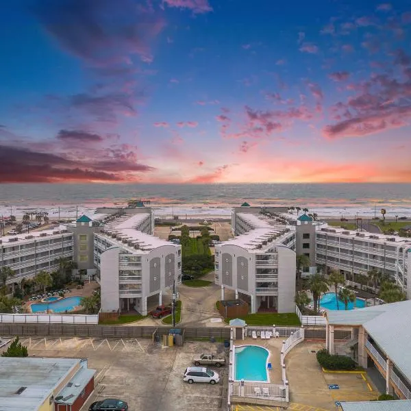 Casa Del Marlin - Your Beach Retreat on Galveston Island, TX, hotel in Galveston