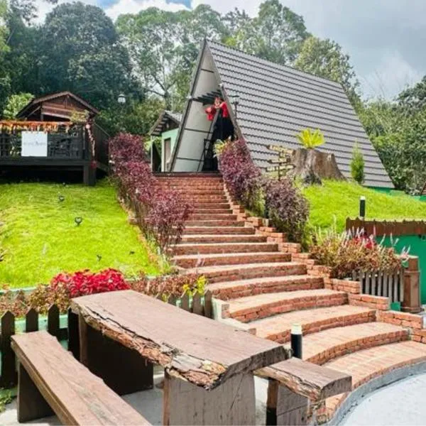 Rustcamps Glamping Resort, hotel i Genting Highlands