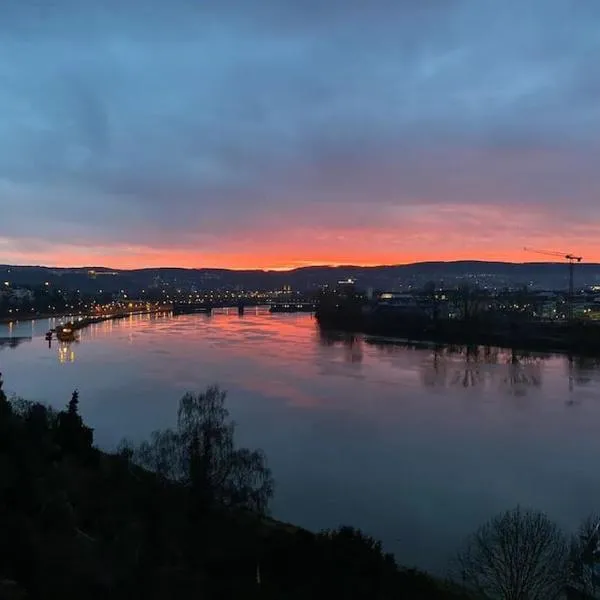 Moselblick Penthouse mit Terrasse, hotel u gradu Koblenc