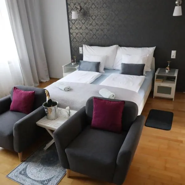 Arena Apartments, hotel ve uŠtýrském Hradci