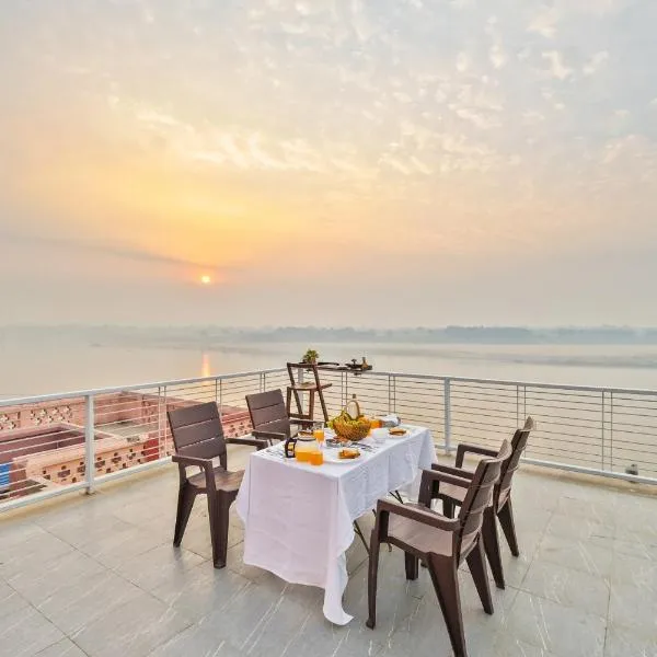 StayVista at The Ganga House - Holy River Varanasi, hotel v destinaci Váránasí