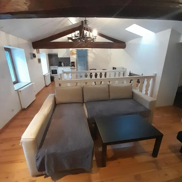 Le Trois Mâts 5, ξενοδοχείο σε Thiers